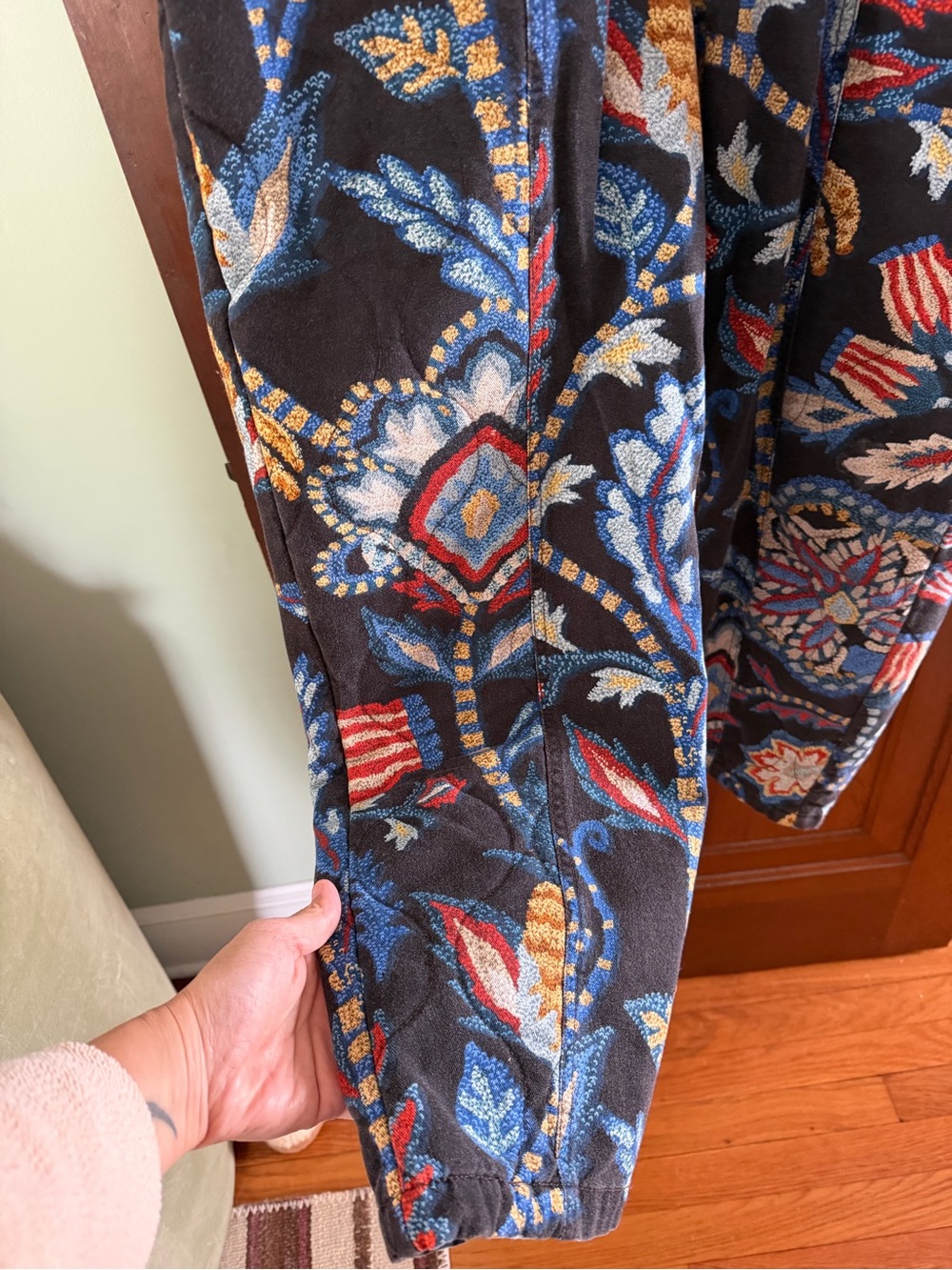 Farm Rio Vintage-Inspired Floral Jumpsuit - Picture 4 of 10